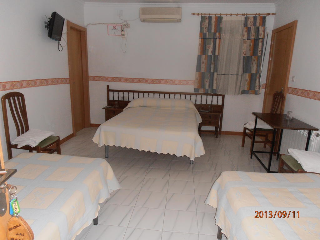 Hostal Restaurante Las Rejas Archidona Oda fotoğraf